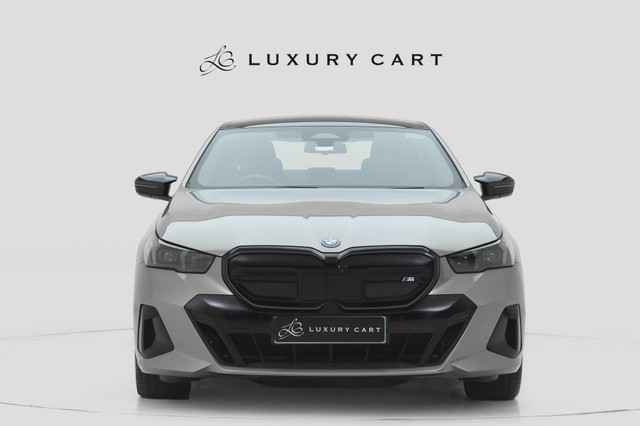 BMW i5 M60 xDrive - Photo 8