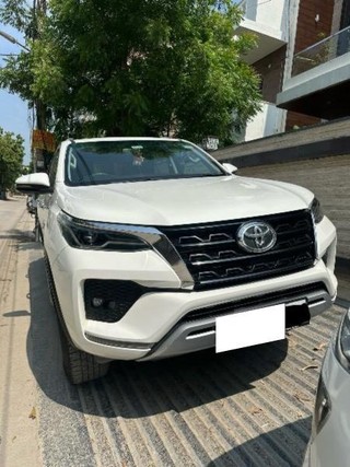 Used Toyota Fortuner 4X2 AT BSVI