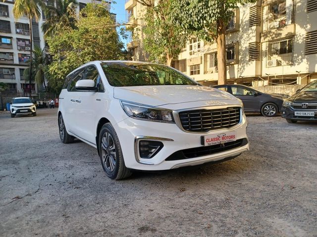 Kia Carnival Limousine Plus Second-hand 2022 Kia Carnival Limousine Plus for sale in Mumbai