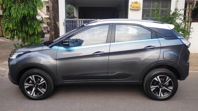 Tata Nexon EV XZ Plus - Photo 5