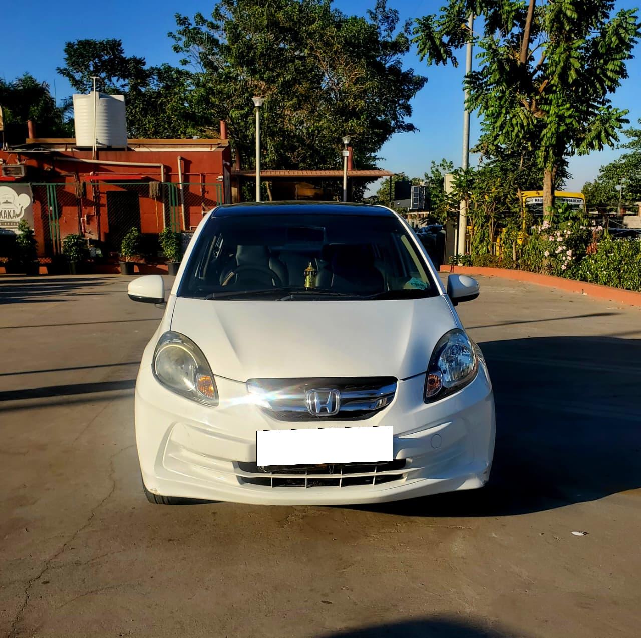 Honda Amaze On Road Price in Surat starts Rs.7.51 Lakh