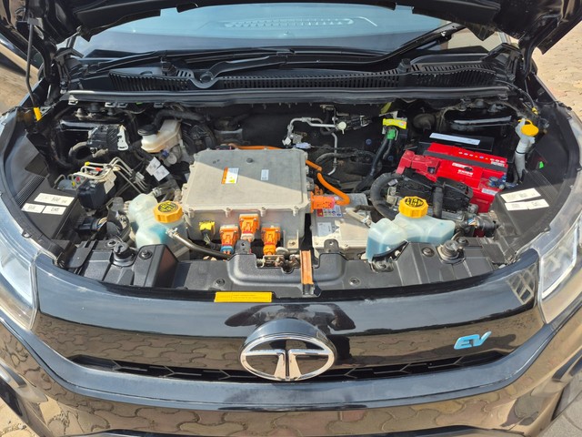 Tata Nexon EV XZ Plus Dark Edition - Photo 7