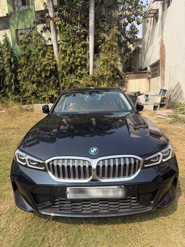 Second-hand 2025 BMW 3 Series Long Wheelbase 330Li M Sport for sale in New Delhi-0