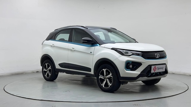 Tata Nexon EV XZ Plus LUX - Photo 3