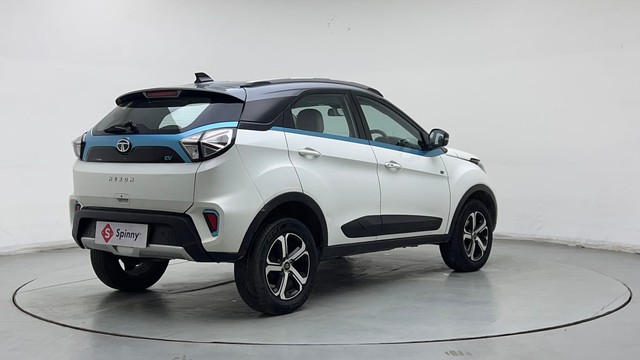 Tata Nexon EV XZ Plus LUX - Photo 5