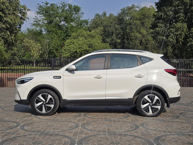 MG ZS EV Excite Pro - Photo 5