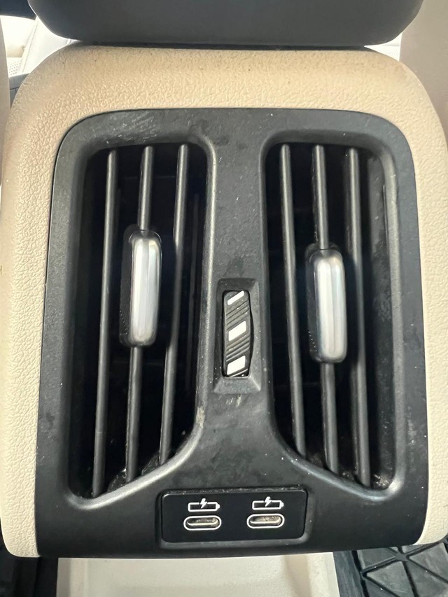 BMW iX1 xDrive30 M Sport - Photo 10