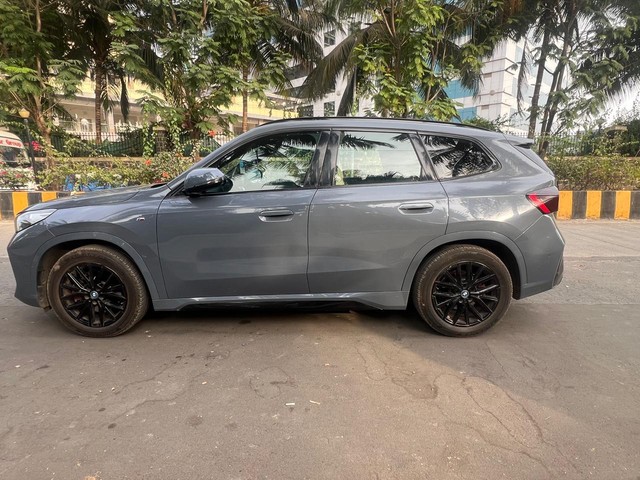 BMW iX1 xDrive30 M Sport - Photo 5