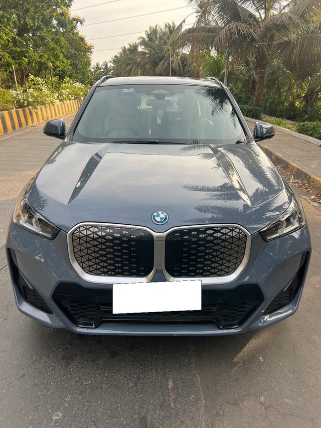 BMW iX1 xDrive30 M Sport - Photo 7