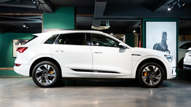 Audi e-tron 55 Quattro - Photo 3