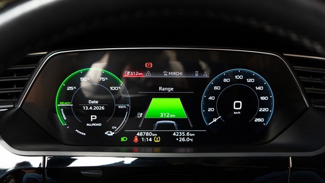 Audi e-tron 55 Quattro - Photo 10