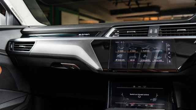 Audi e-tron 55 Quattro - Photo 5