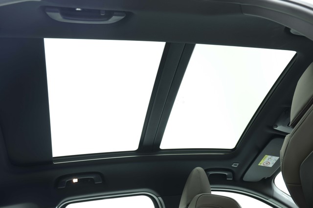 BMW iX1 xDrive30 M Sport - Photo 9