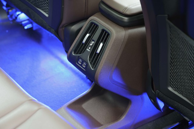 BMW iX1 xDrive30 M Sport - Photo 10