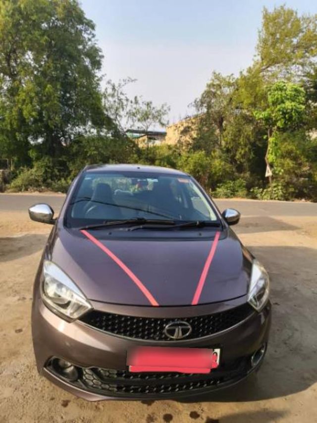 Tata Tiago 1.2 Revotron XE Second-hand 2017 Tata Tiago 1.2 Revotron XE for sale in Hoshangabad