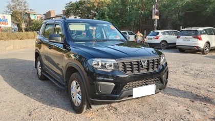 2025 Mahindra Scorpio N Z2 Diesel E
