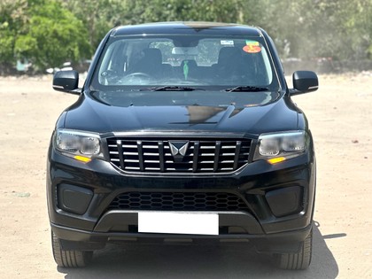 2025 Mahindra Scorpio N Z2 Diesel E