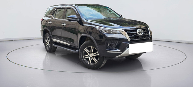 Second-hand 2023 Toyota Fortuner 4X2 Diesel AT for sale in New Delhi-0