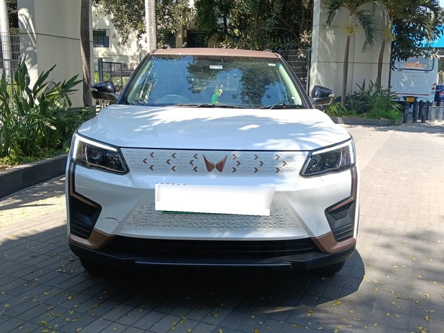 Mahindra XUV400 EV EL Fast Charger - Photo 6