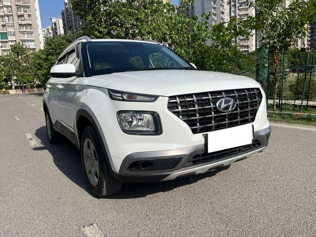 Second-hand 2021 Hyundai Venue S for sale in Noida