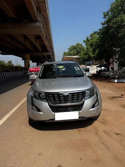 2019 Mahindra XUV500 W11 BSIV