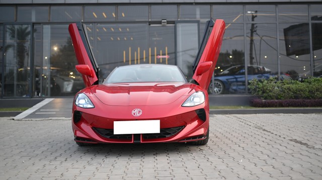 MG Cyberster GT - Photo 2