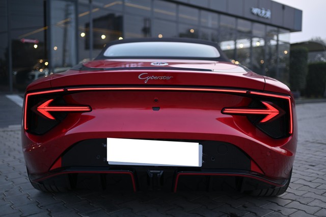 MG Cyberster GT - Photo 4