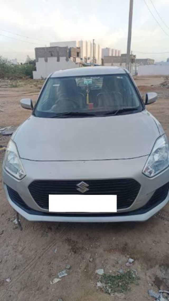 Second-hand 2020 Maruti Suzuki Swift VXI for sale in Mundra