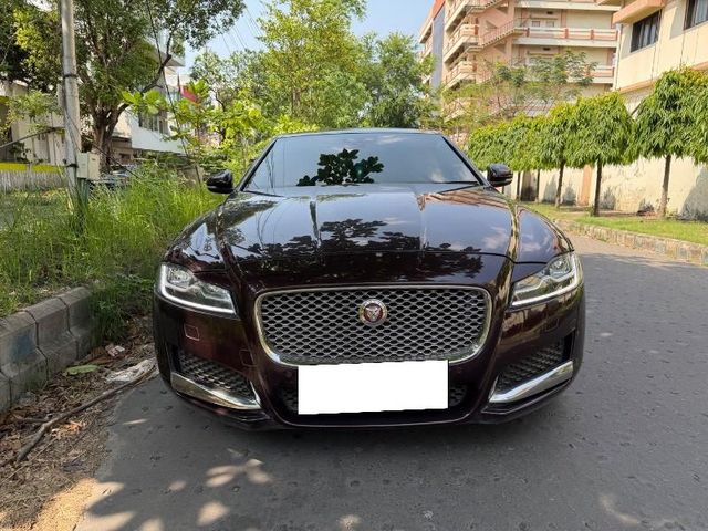 Jaguar XF 2.0 Diesel Prestige Second-hand 2017 Jaguar XF 2.0 Diesel Prestige for sale in North 24 Parganas