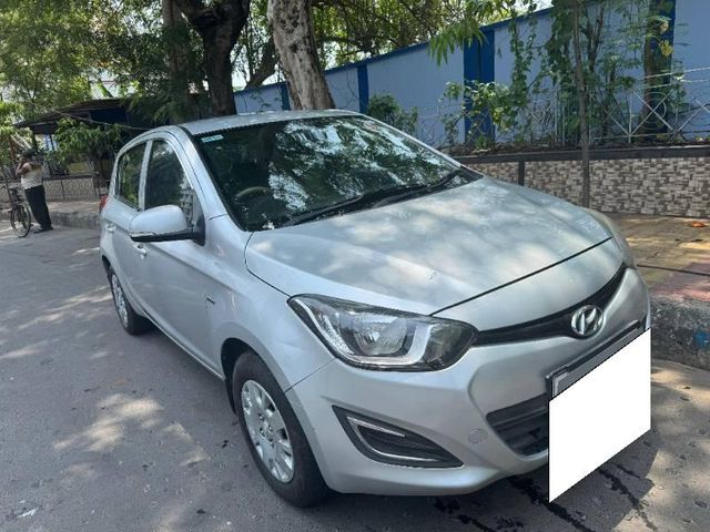 Hyundai i20 Magna Second-hand 2014 Hyundai i20 Magna for sale in Kolkata