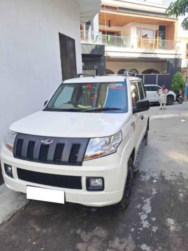 Mahindra TUV 300 T4 Plus Second-hand 2018 Mahindra TUV 300 T4 Plus for sale in Meerut