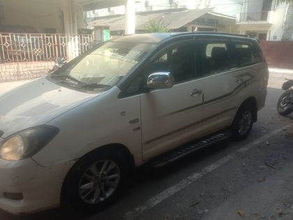2006 Toyota Innova 2.5 G1 डीजल 8-seater