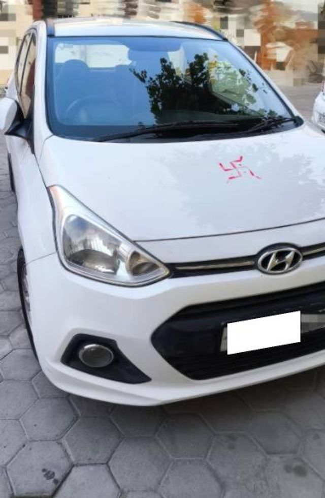 Hyundai Grand i10 Asta Second-hand 2014 Hyundai Grand i10 Asta for sale in Sri Ganganagar