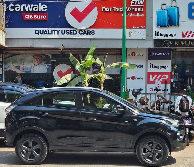 Tata Nexon EV XZ Plus Dark Edition - Photo 7