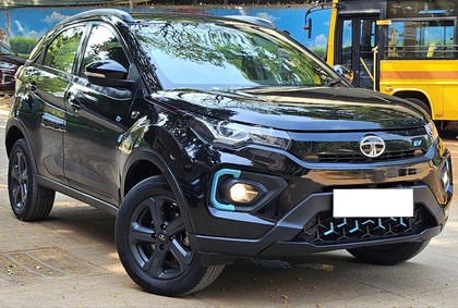 Tata Nexon EV XZ Plus Dark Edition - Photo 1