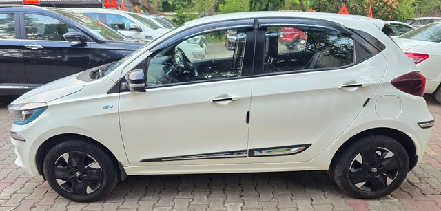 Tata Tiago EV XZ Plus LR - Photo 7