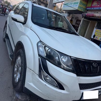 2016 Mahindra XUV500 W10 2WD