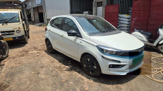 Tata Tiago EV XZ Plus Tech LUX LR - Photo 4