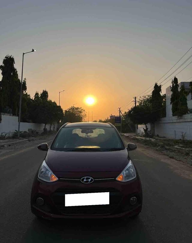 Second-hand 2015 Hyundai Grand i10 CRDi Sportz for sale in Jaipur