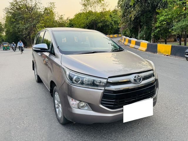 Toyota Innova Crysta 2.4 ZX MT BSIV Second-hand 2017 Toyota Innova Crysta 2.4 ZX MT BSIV for sale in New Delhi
