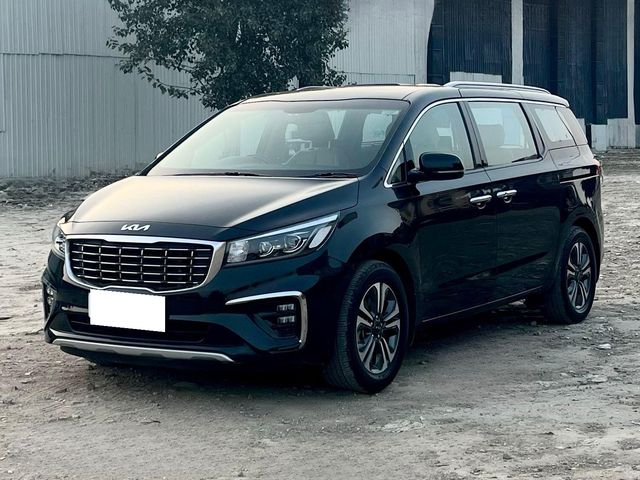 Kia Carnival Limousine Plus Second-hand 2021 Kia Carnival Limousine Plus for sale in New Delhi