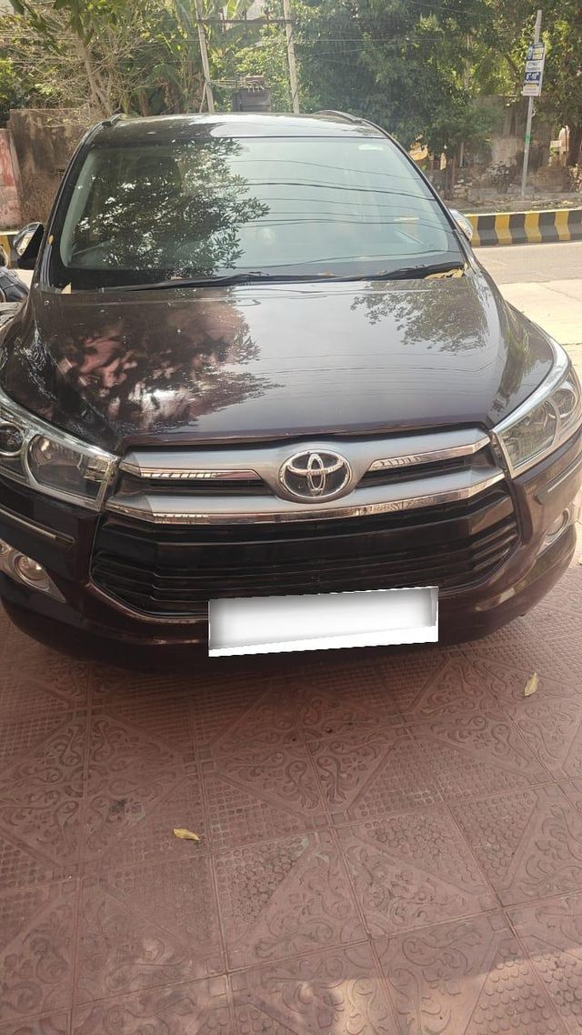 Toyota Innova Crysta 2.4 G MT BSIV Second-hand 2017 Toyota Innova Crysta 2.4 G MT BSIV for sale in Alwar