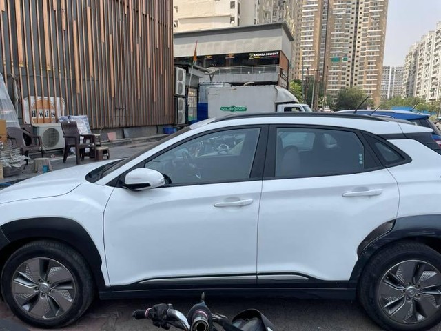 Hyundai Kona Premium - Photo 4