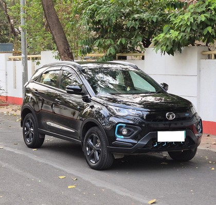 Tata Nexon EV XZ Plus Dark Edition - Photo 1