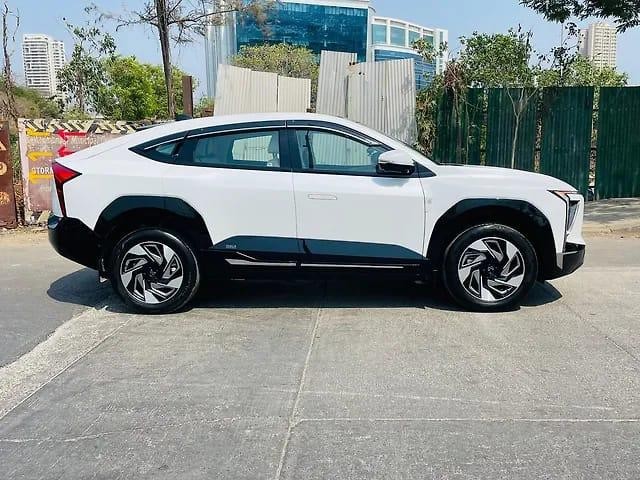 Mahindra XEV 9e Pack Three Select 11.2kw Charger - Photo 3