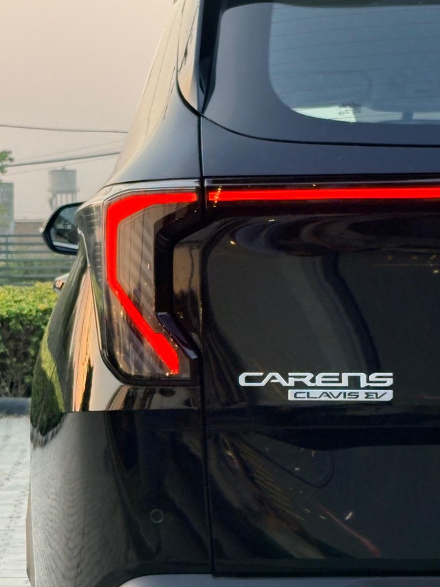 Kia Carens Clavis EV HTX 6Str - Photo 7