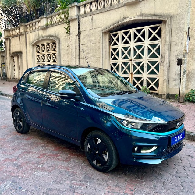 Tata Tiago EV XZ Plus Tech LUX LR - Photo 3