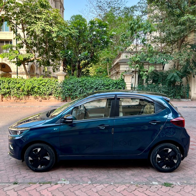 Tata Tiago EV XZ Plus Tech LUX LR - Photo 8