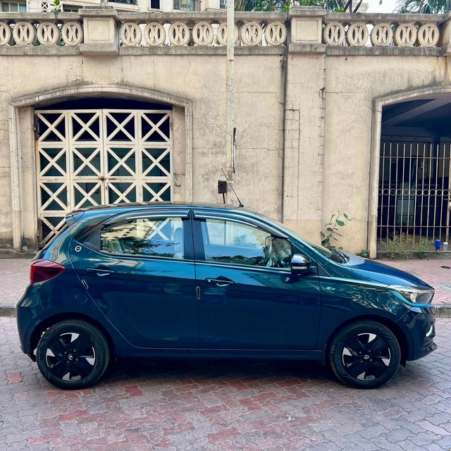 Tata Tiago EV XZ Plus Tech LUX LR - Photo 4