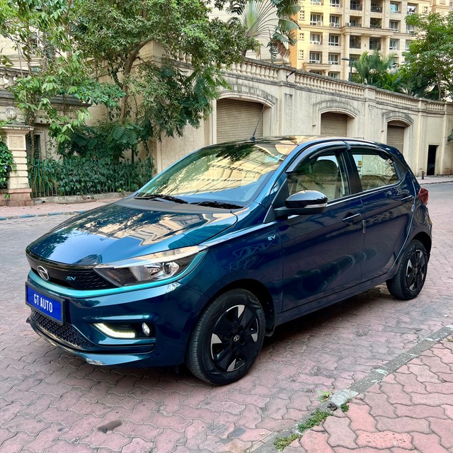 Tata Tiago EV XZ Plus Tech LUX LR - Photo 9